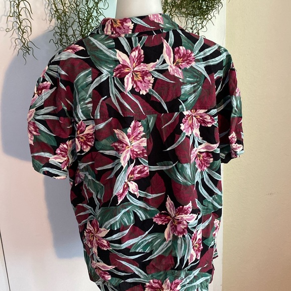 Nani Hawaiian Blouse - Picture 5 of 8